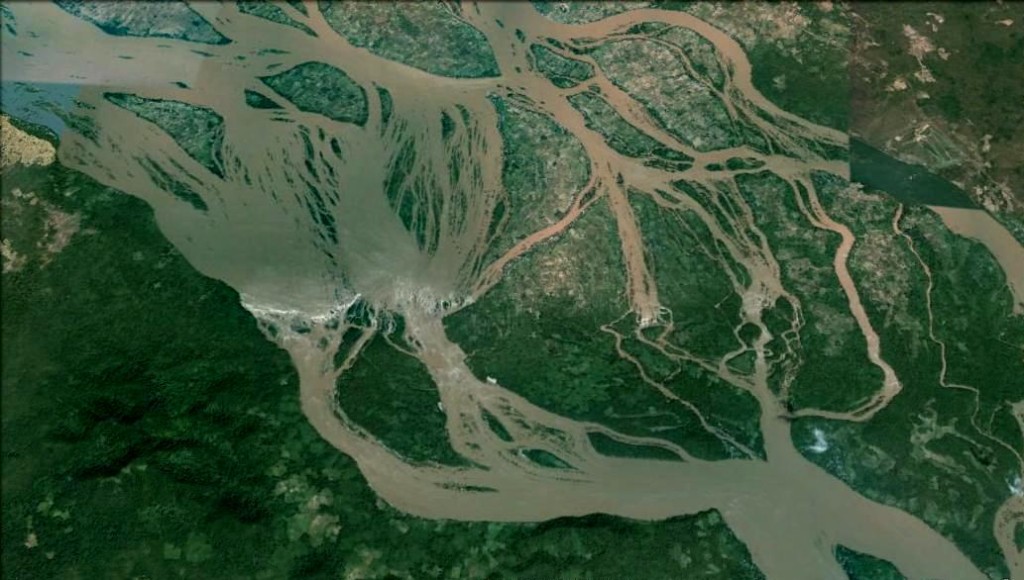 Satellite image of Siphandone.  Khone falls is the on left side of the image.  Google Earth
